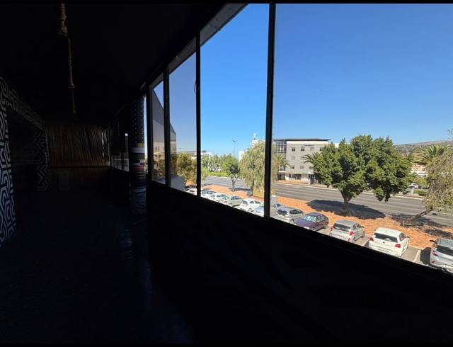 390M² OFFICE TO LET IN TYGER VALLEY